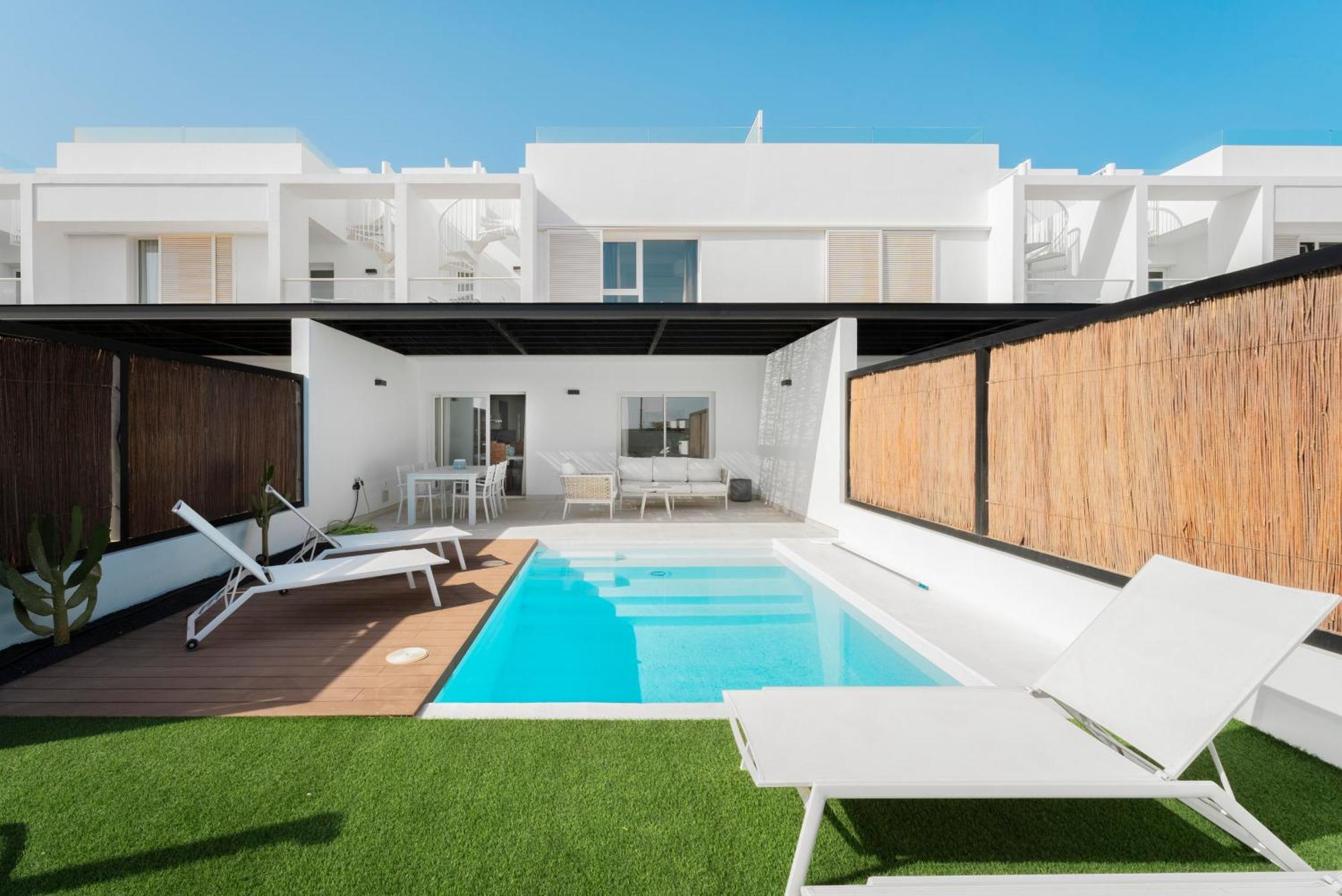 Desi Relaxing With Private Pool * Playa Blanca (Lanzarote)